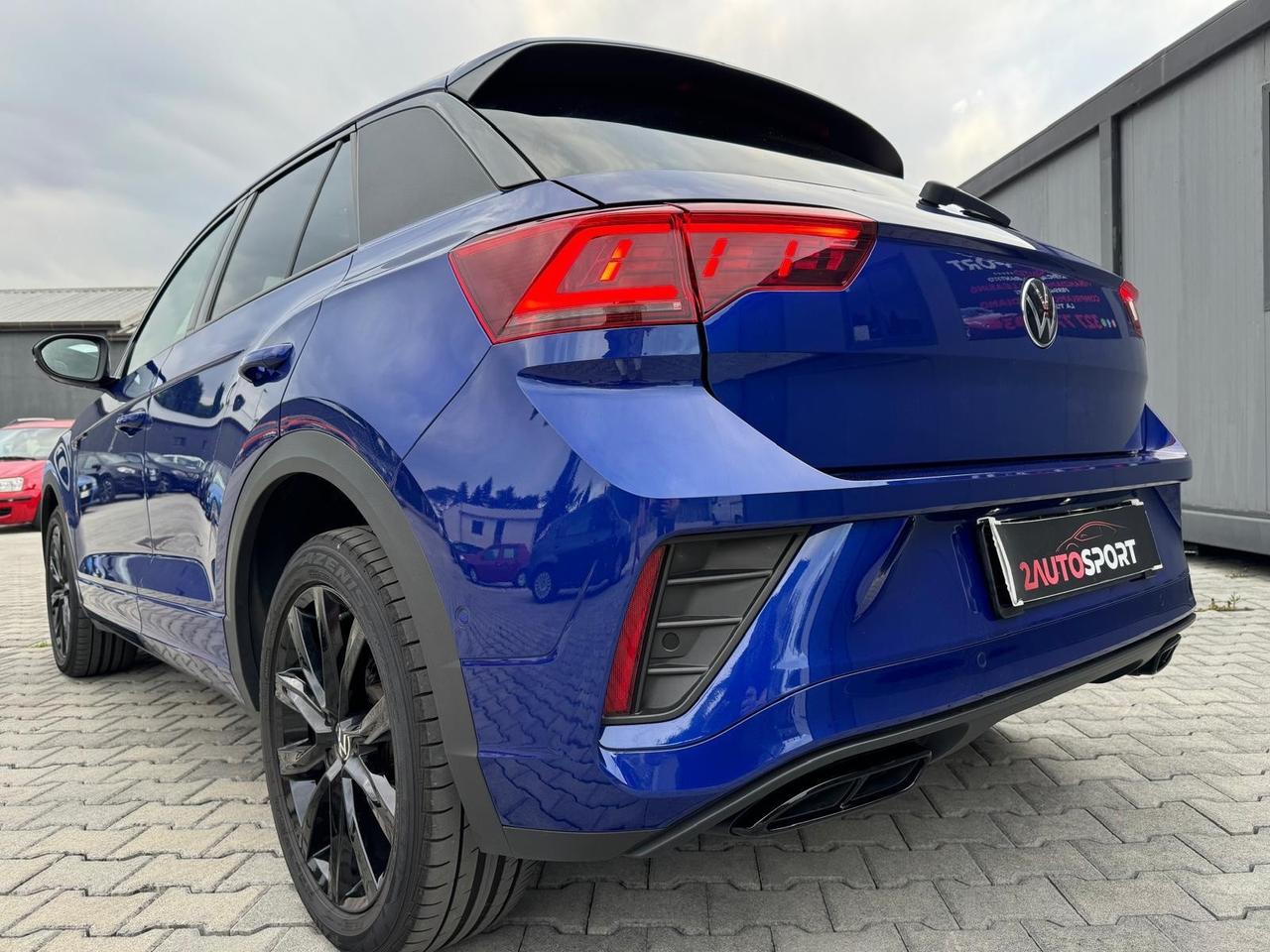 Volkswagen T-Roc 2.0 R LINE TETTO PELLE FULL LED GANCIO TRAINO UNICOPROPRIETARIO TAGLIANDI CASA MADRE VOLKSWAGEN 2023