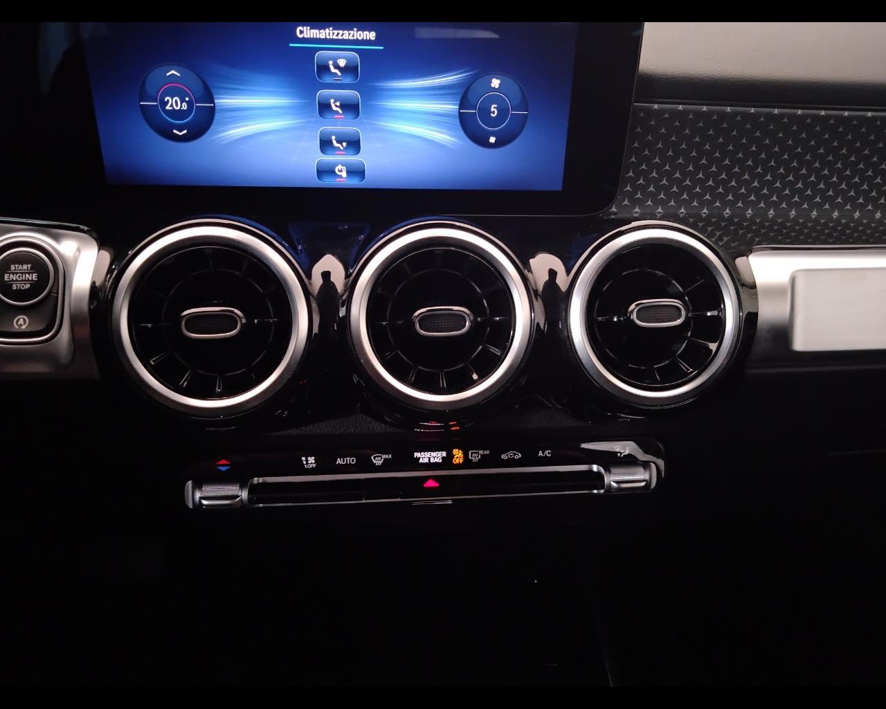 Mercedes-Benz GLB - X247 2023 - GLB 180 d Progressive Advanced auto