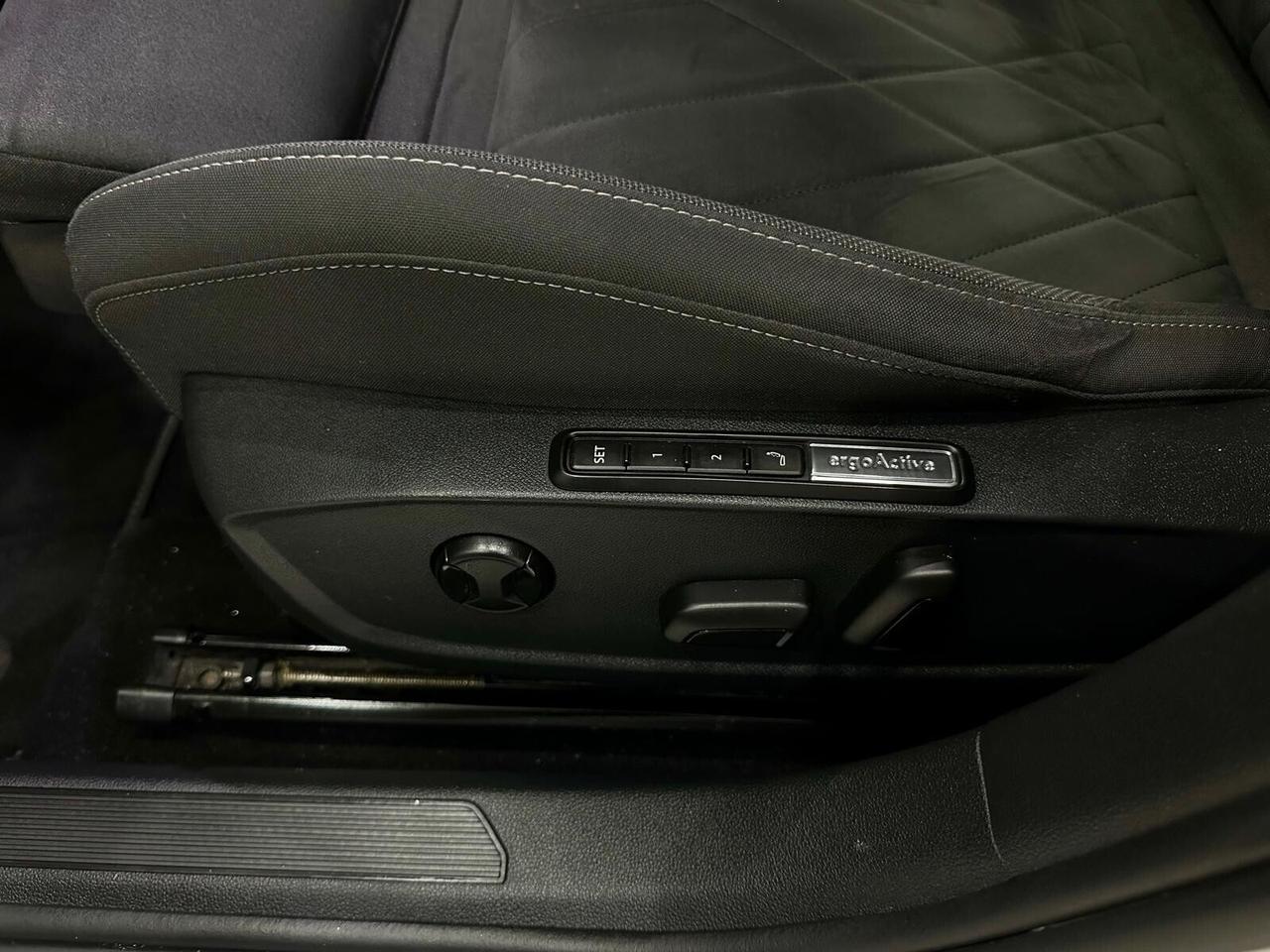 Volkswagen Golf 2.0 TDI DSG SCR Style