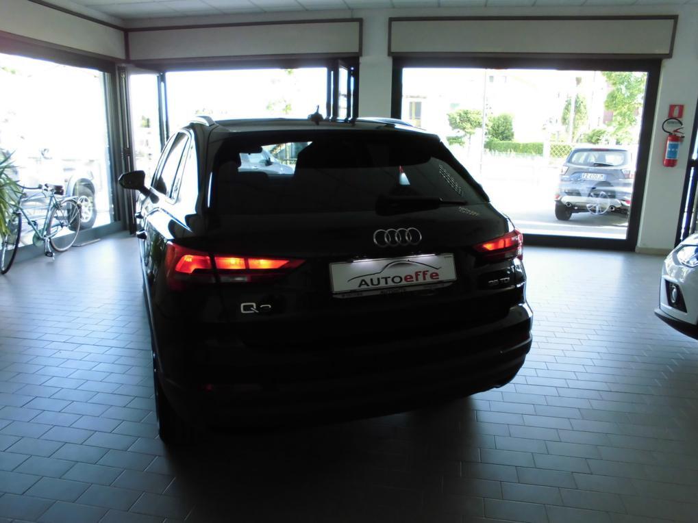 Audi Q3 2.0 TDI 150 CV S tronic Sport