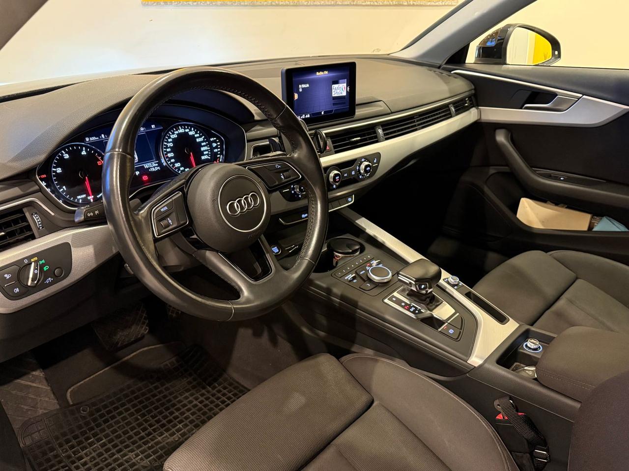 Audi A4 Business Line 2.0 35 TDI #7445