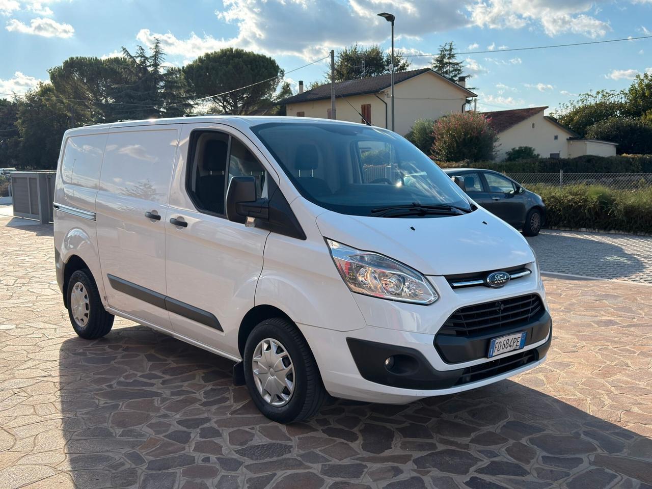Ford Transit Custom 2.2 TDCi - 3 posti