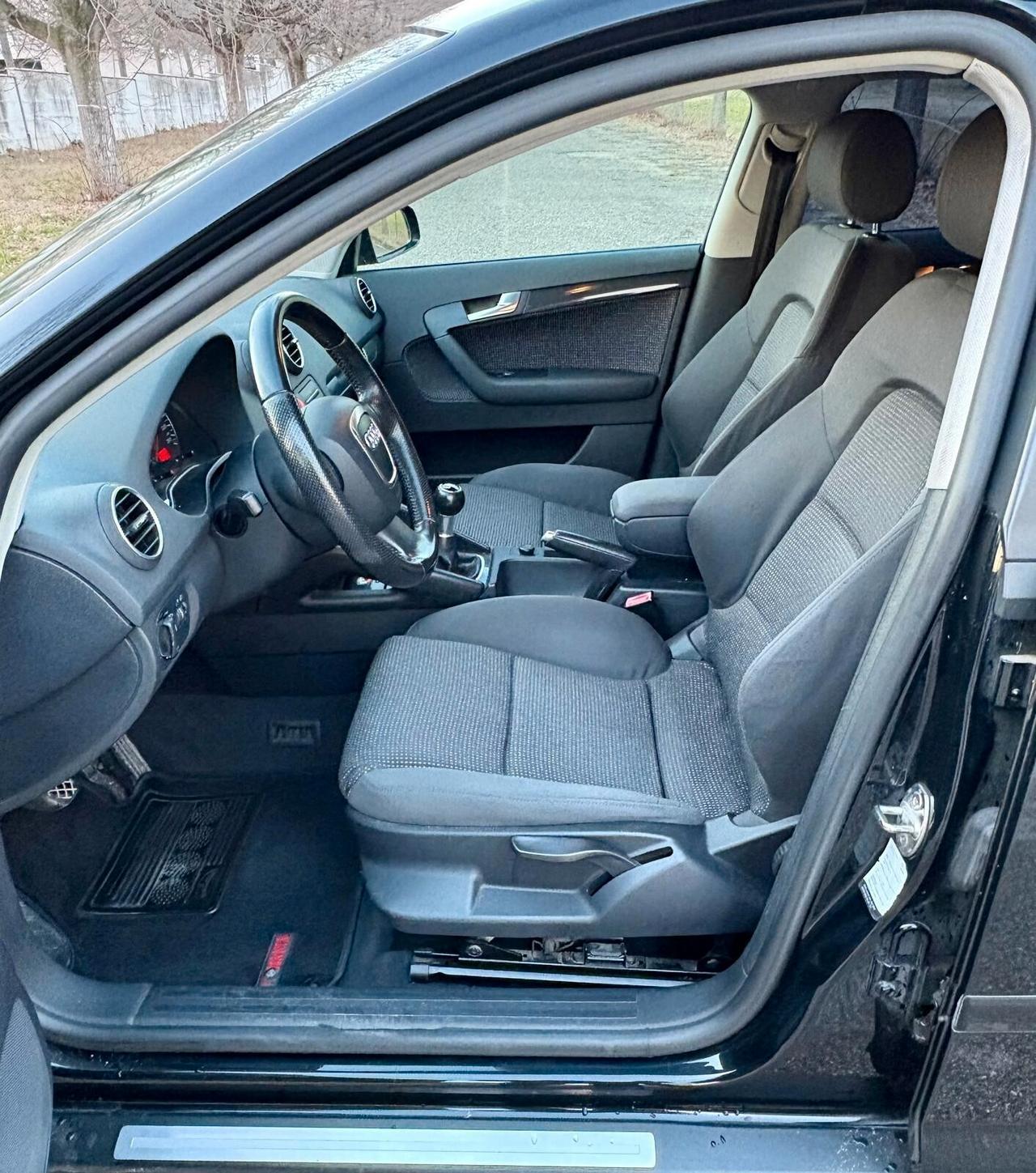 Audi A3 SPB 2.0 TDI Attraction - UNICO PROPRIETARIO