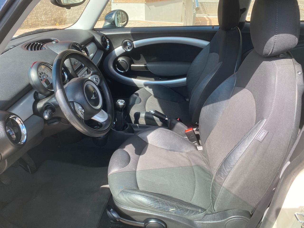 Mini Mini 1.6 16V Cooper D