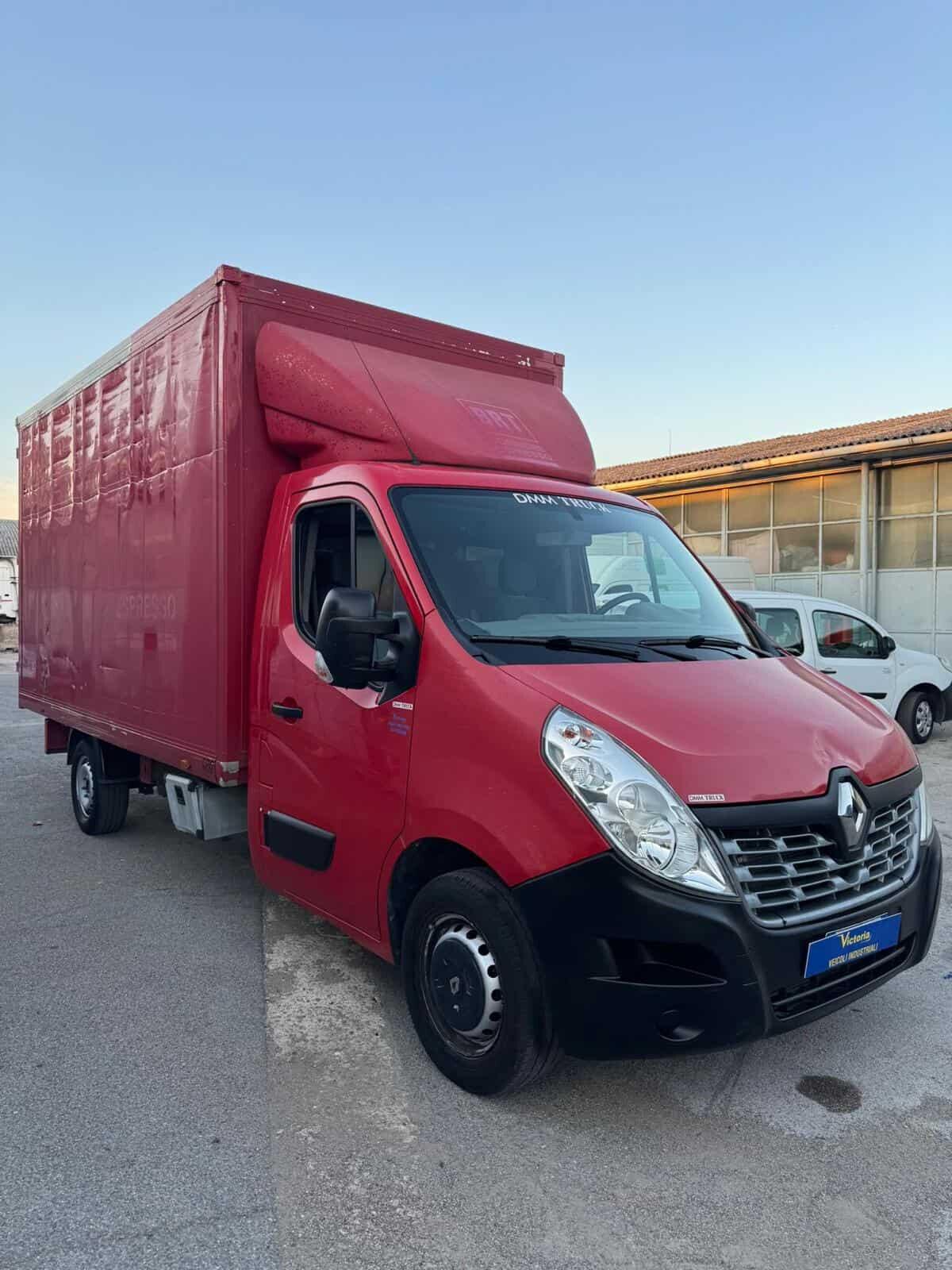 O394 FURGONE RENAULT MASTER 2017