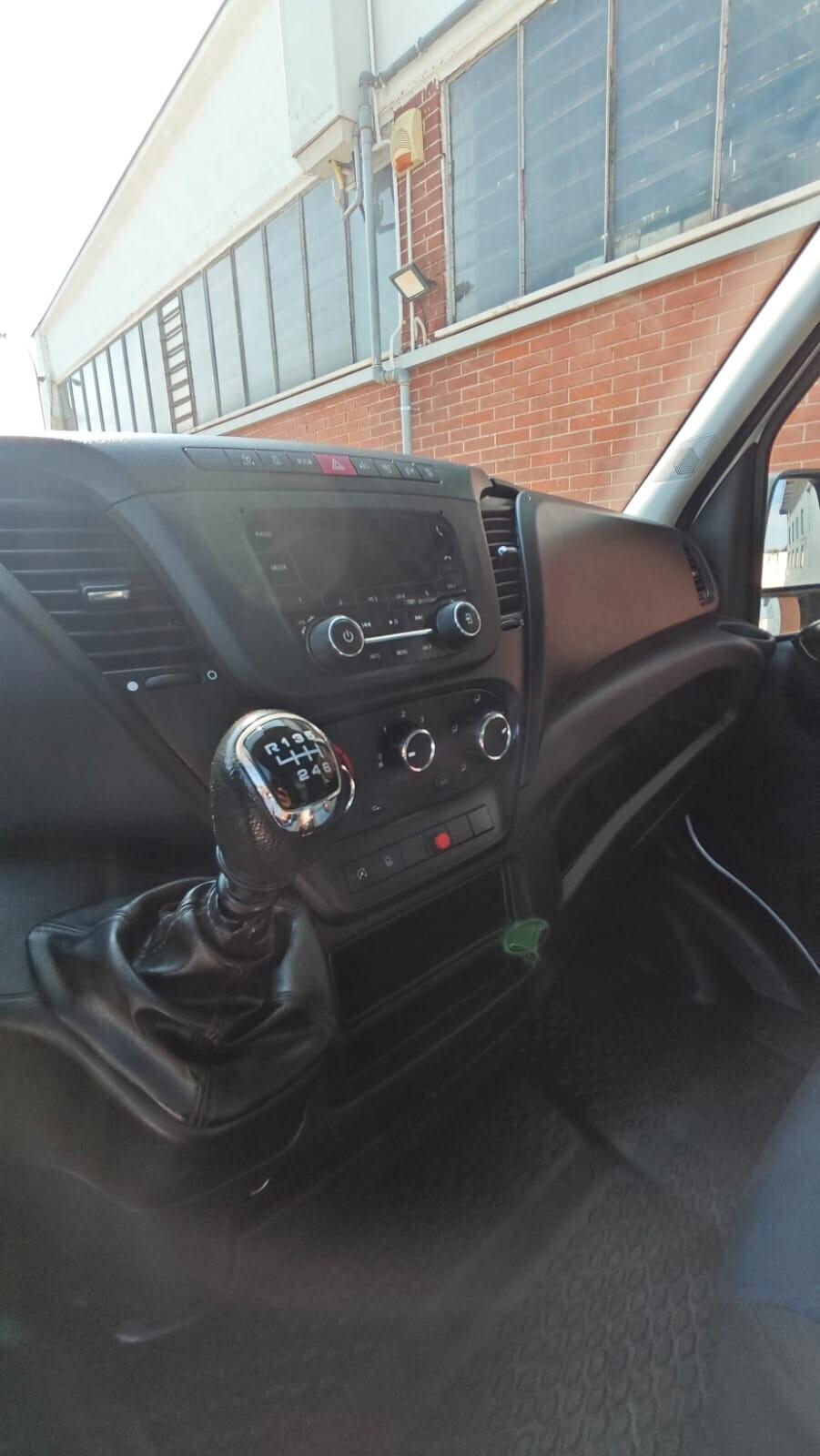 Iveco Daily 35C14 BTor 2.3 HPT PL-RG Cabinato