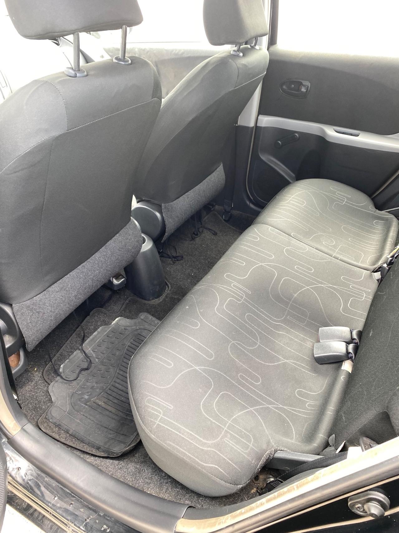 Toyota Yaris 1.0 5 porte