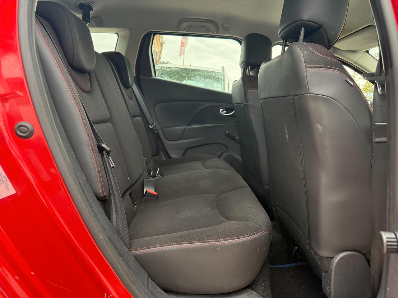 RENAULT CLIO SPORTER ANNO 2015 1.2 BENZINA 73 CV