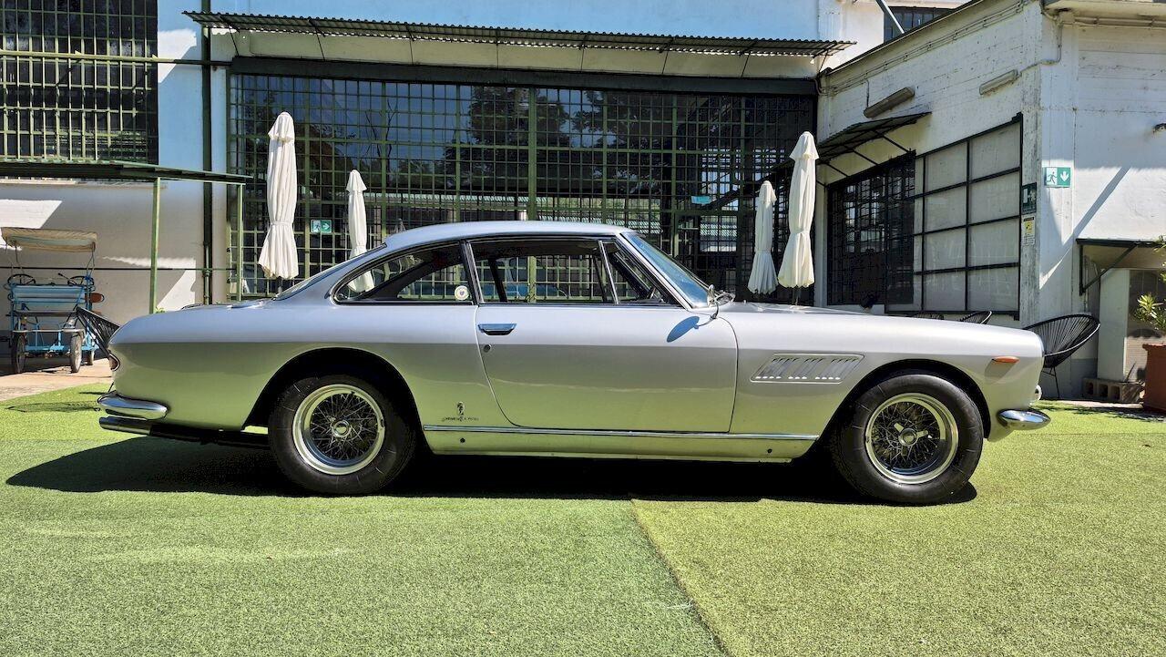 Ferrari 330 GT 2+2 I Serie – 1964