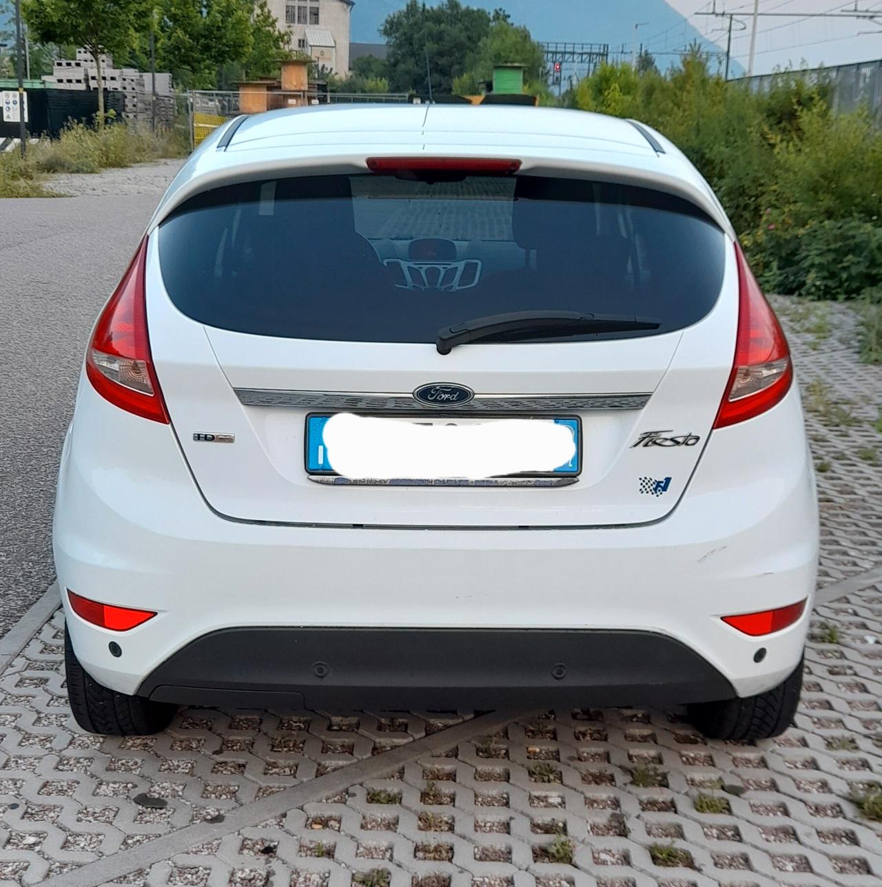 Ford Fiesta 1.6 TDCi 90CV 5 porte DPF Titanium