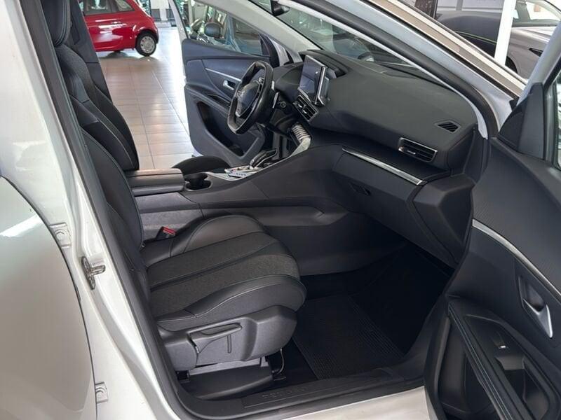 Peugeot 3008 BlueHDI 130 EAT8 S&S Allure