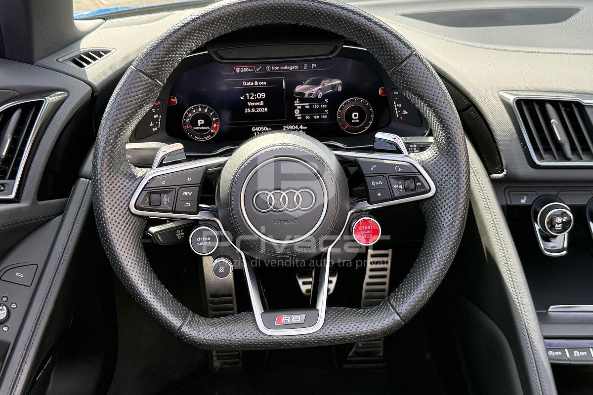 AUDI R8 Spyder V10 quattro S tronic