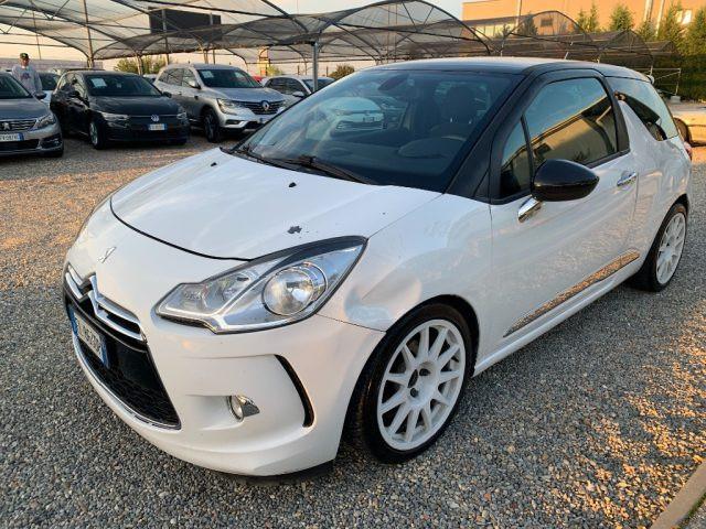 DS AUTOMOBILES DS 3 1.6 e-HDi 110 airdream Ultra Prestige