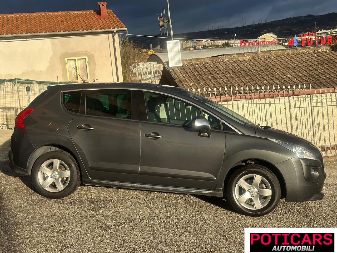 Peugeot 3008 1.6 HDi 110CV cambio robotizzato Tecno