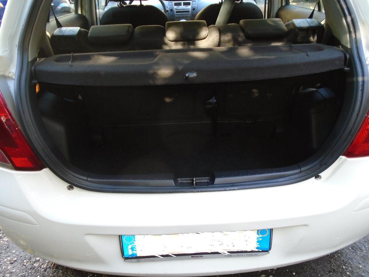 Yaris '11 EURO5 96000 KM UNIPRO OK NEOP