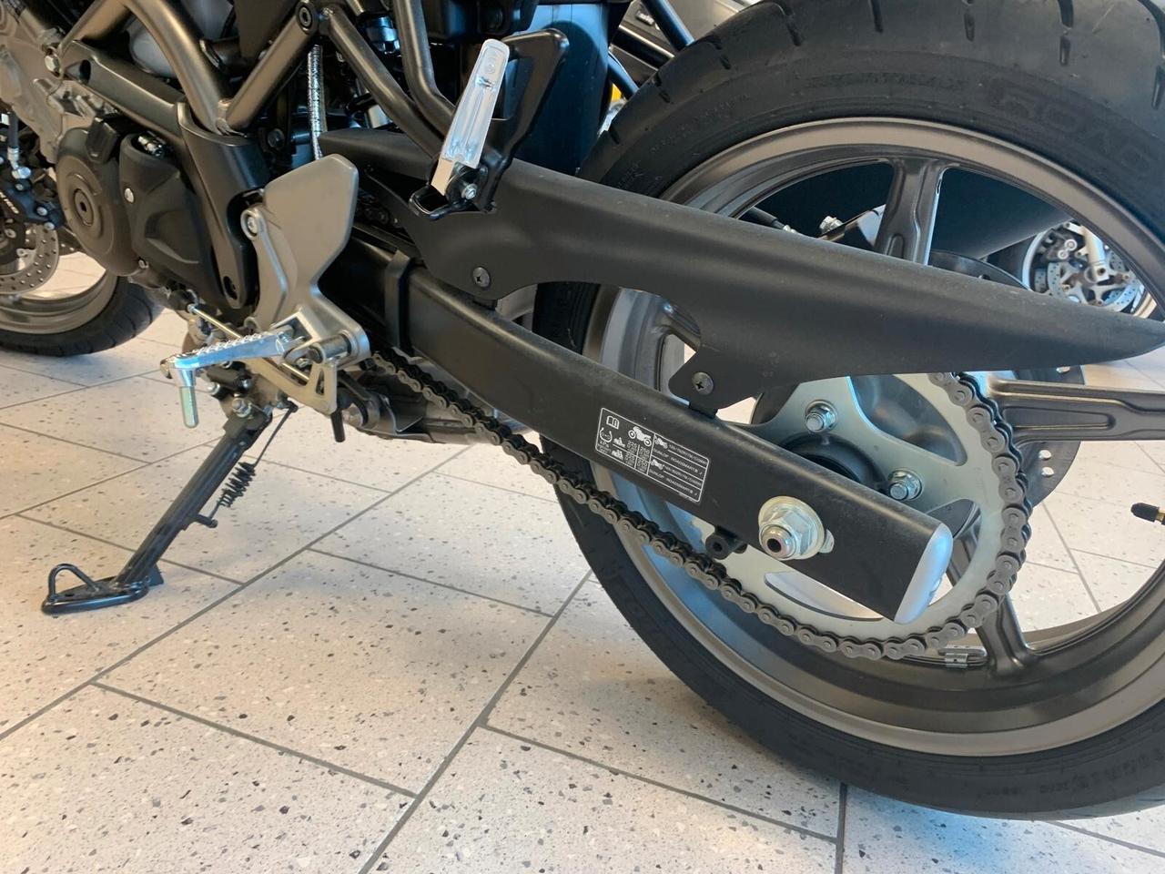 Suzuki SV650 km 0 Unicop. Garanzia ufficiale