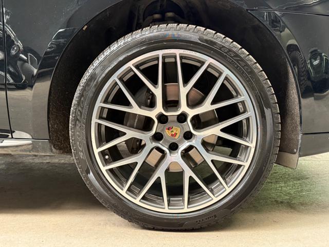 PORSCHE Macan 2.0