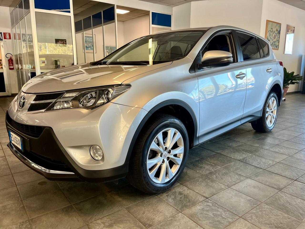 Toyota RAV 4 RAV4 2.2 D-CAT 4X4 CAMBIO AUTOMATICO Lounge