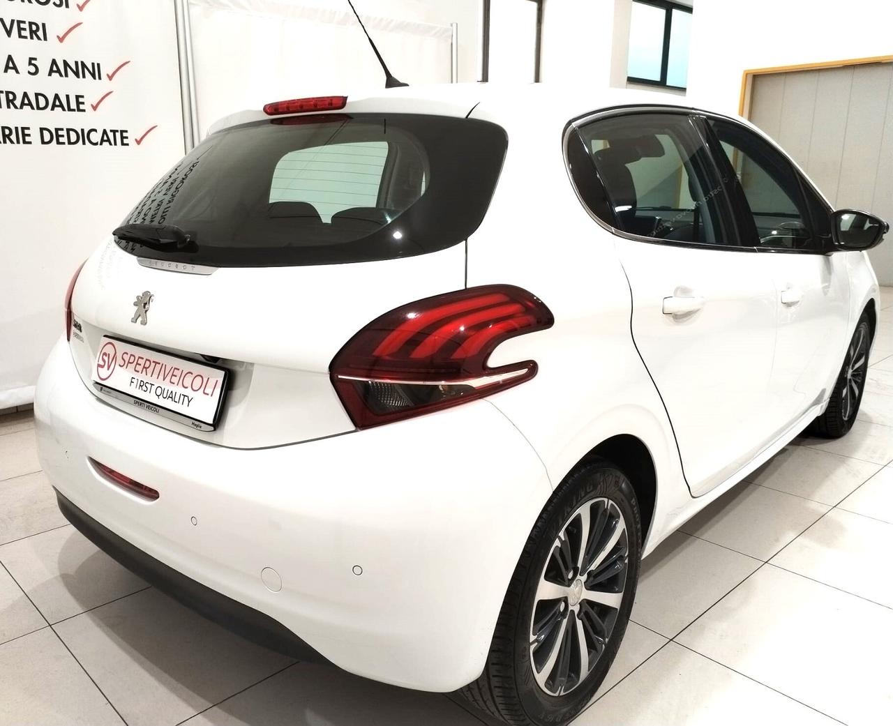 Peugeot 208 BlueHDi 100 5 porte Allure