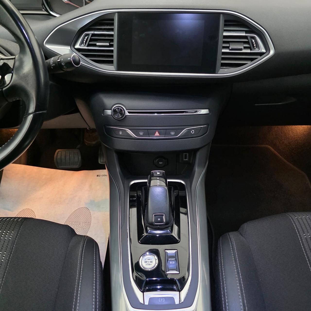 Peugeot 308 1.2 BENZINA SW Allure AUTOMATICA