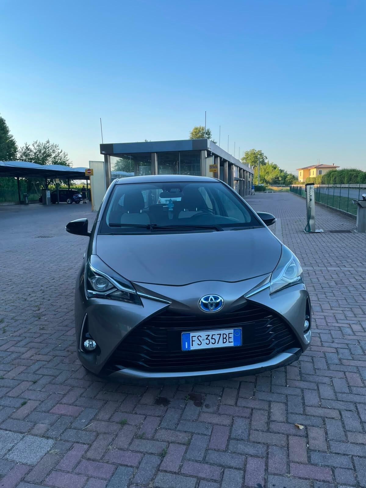 Toyota Yaris 1.5 Hybrid 5 porte Active