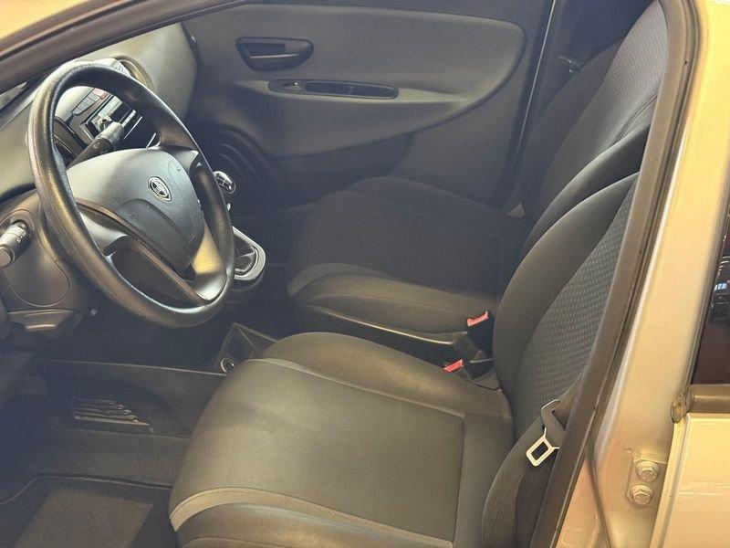 Lancia Ypsilon 1.2 69cv Silver