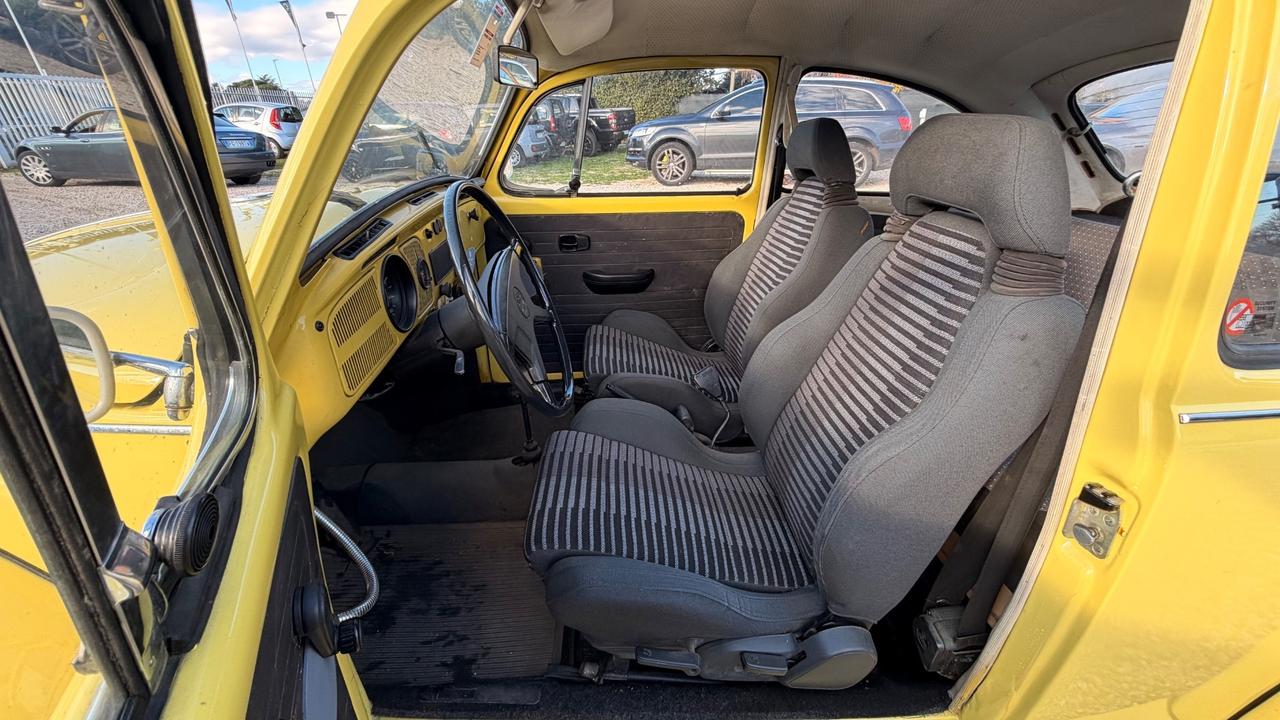 Volkswagen Maggiolino GIALLO