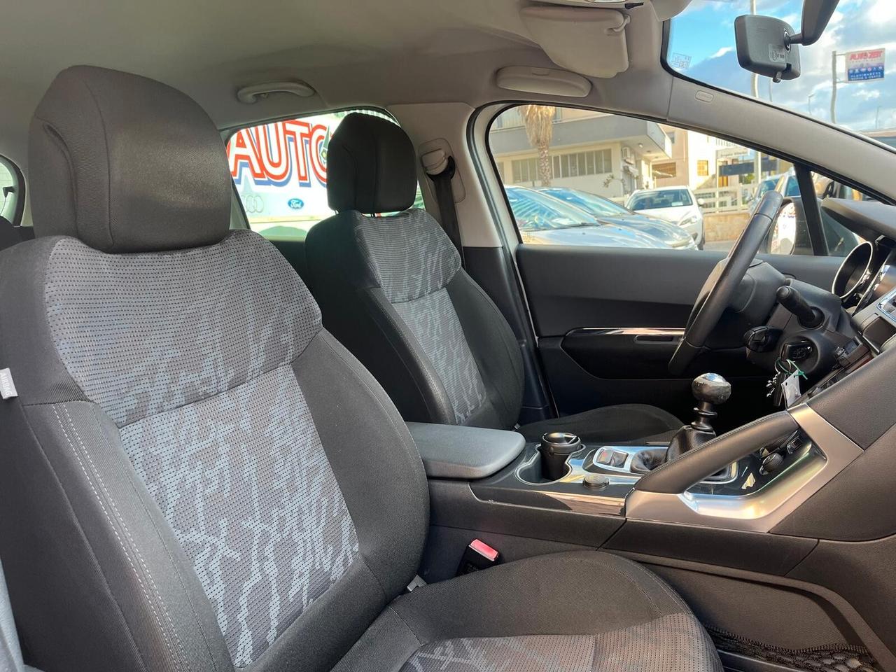 Peugeot 3008 1.6 HDi 110CV Business