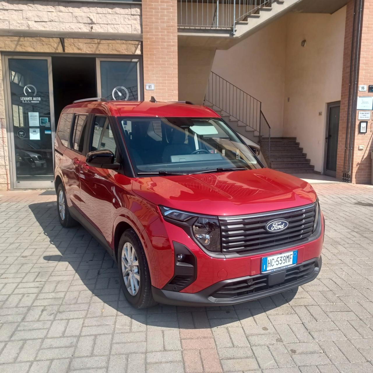 NUOVO 1.788KM FORD TOURNEO CURIER 24 MESI GARANZIA DI FABBRICA