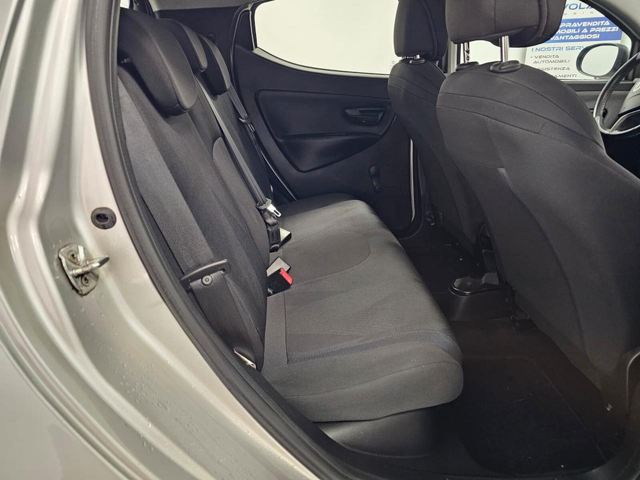 Lancia Ypsilon 1.2 69 CV 5 porte S&S Platinum - Unico proprietario