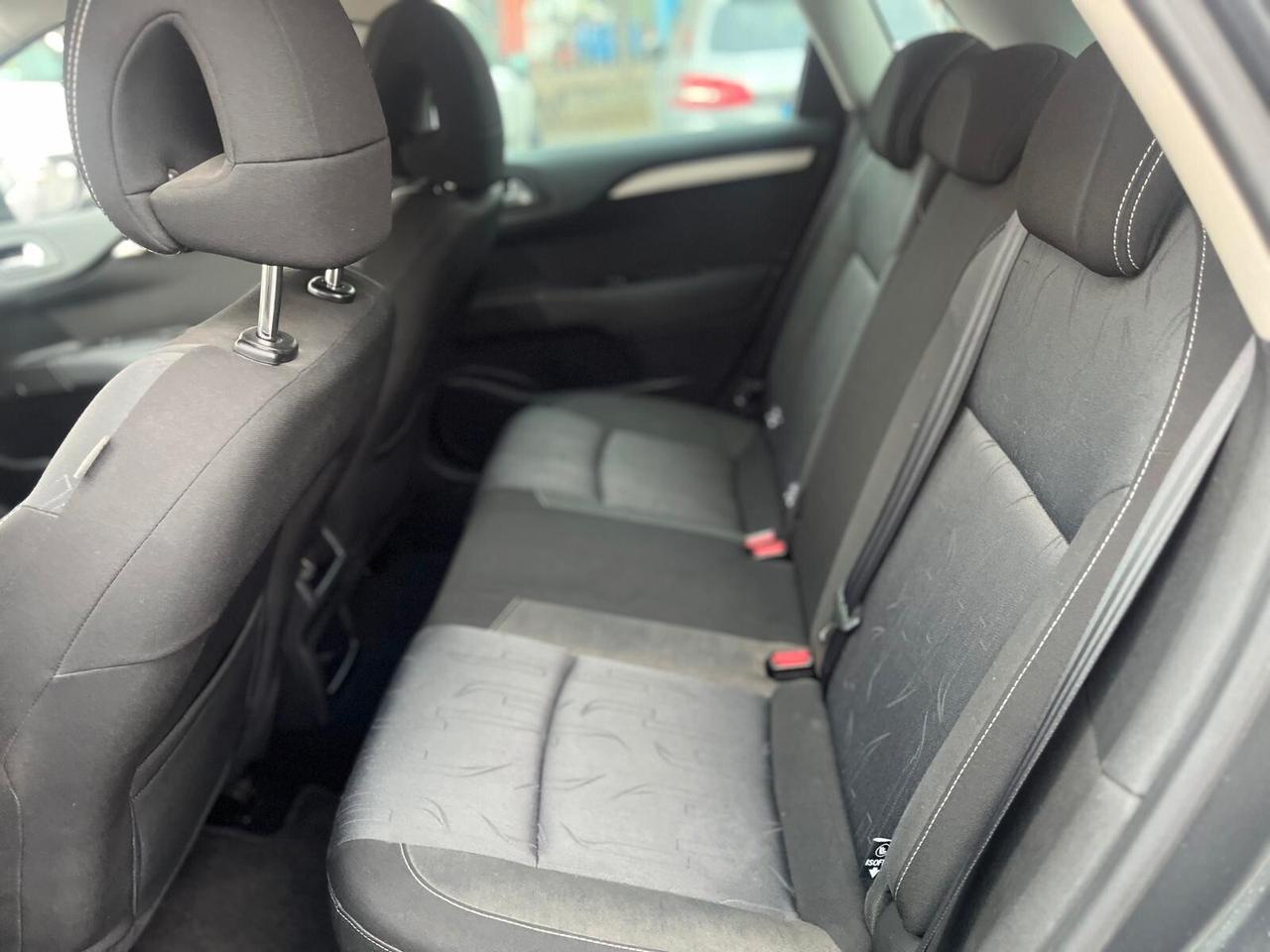 Citroen C4 1.4 VTi 95