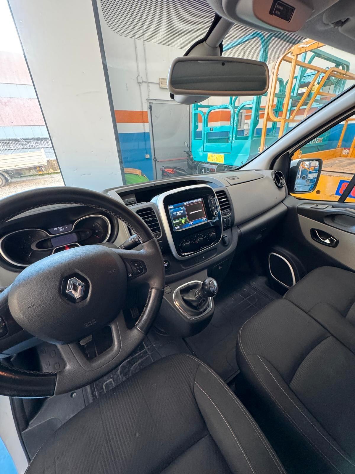 Renault 9 Posti – Anno 2018 – Ottimo stato, pronta all'uso