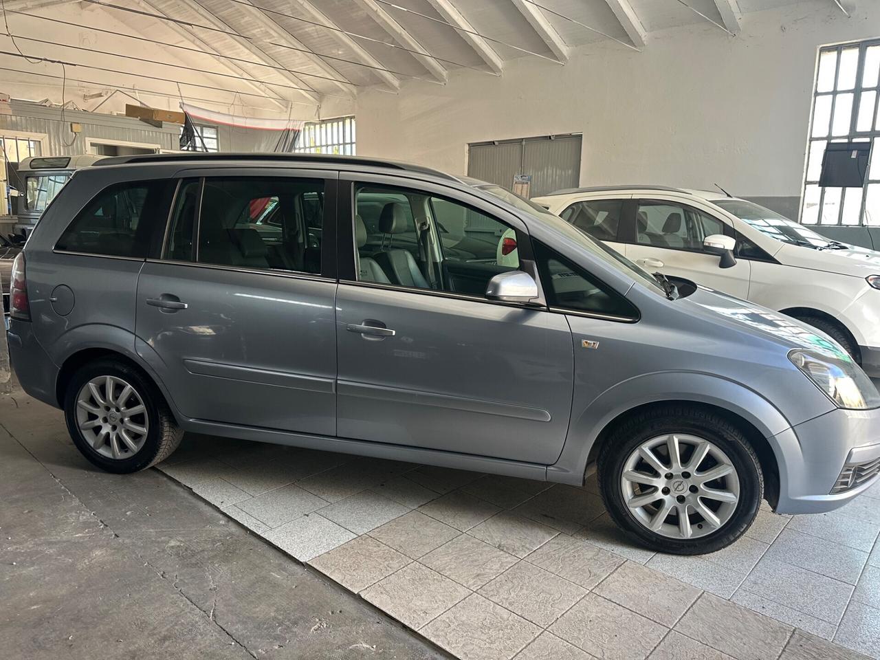 Opel Zafira 1.9 16V CDTI 150CV Cosmo