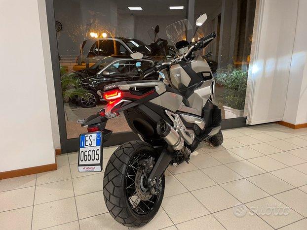 Honda X-Adv 750cc anno 2019 Grigio opaco km 6000