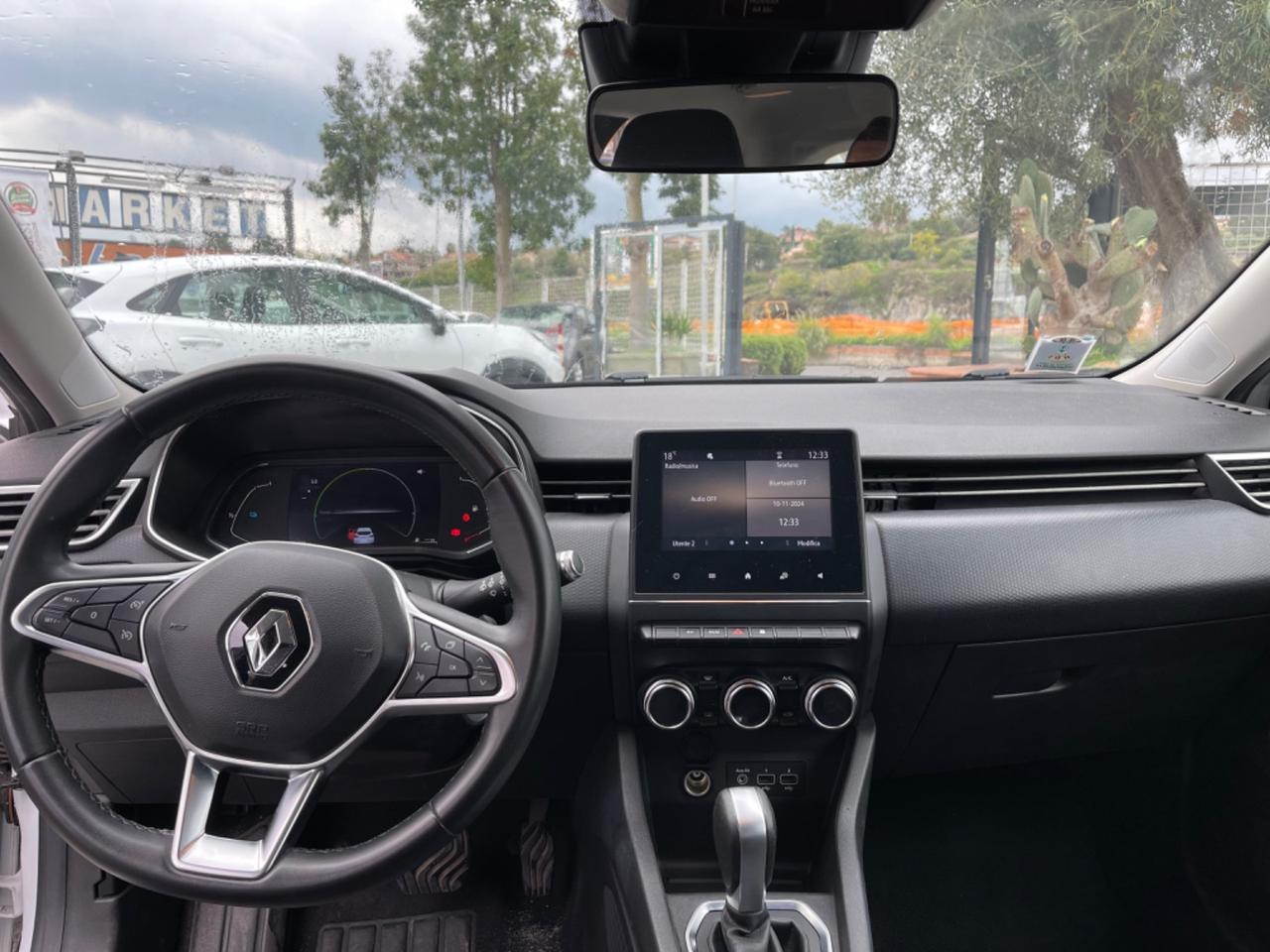 Renault Clio Hybrid Zen automatica anche neopatentati