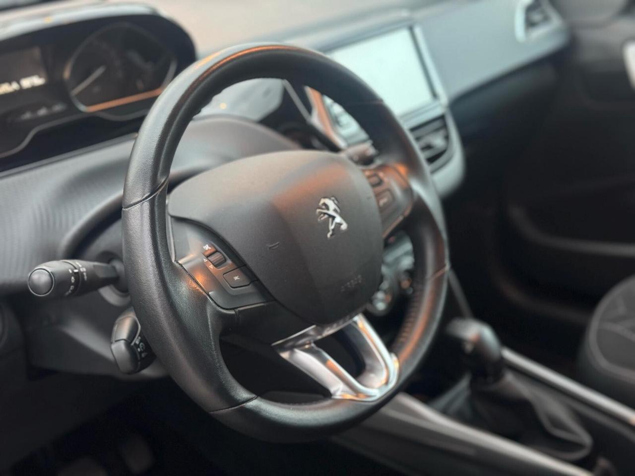Peugeot 2008 BlueHDi 100 S&S Allure