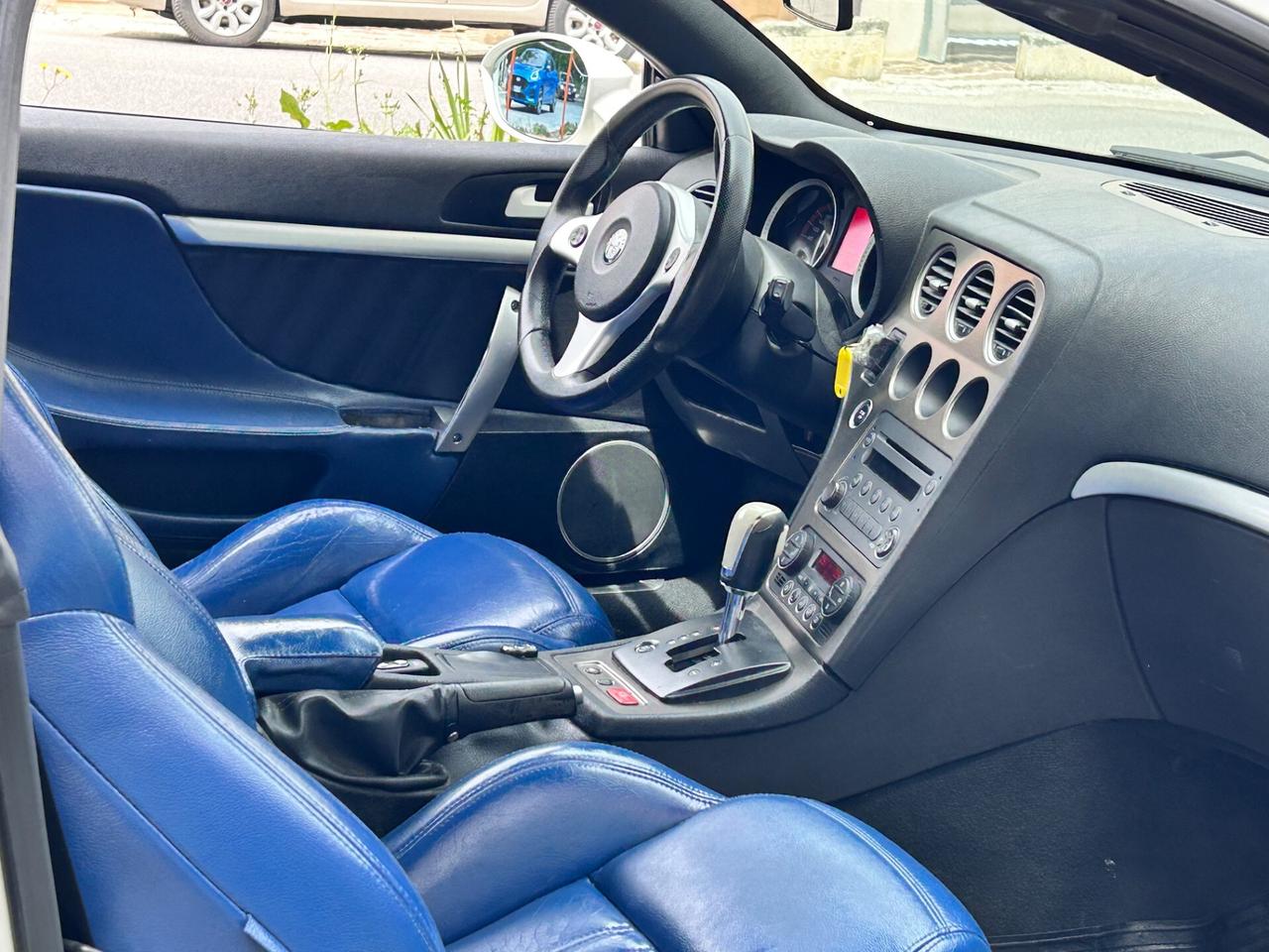 Alfa Romeo Spider 2.4 JTDm 200CV Q-Tronic