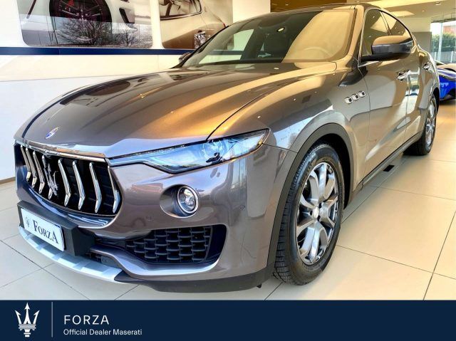 MASERATI Levante V6 Diesel AWD 250 Cv , Gancio Traino