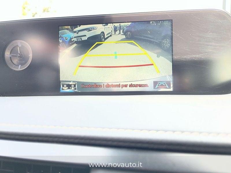 Lexus UX Hybrid Executive 2WD MY22