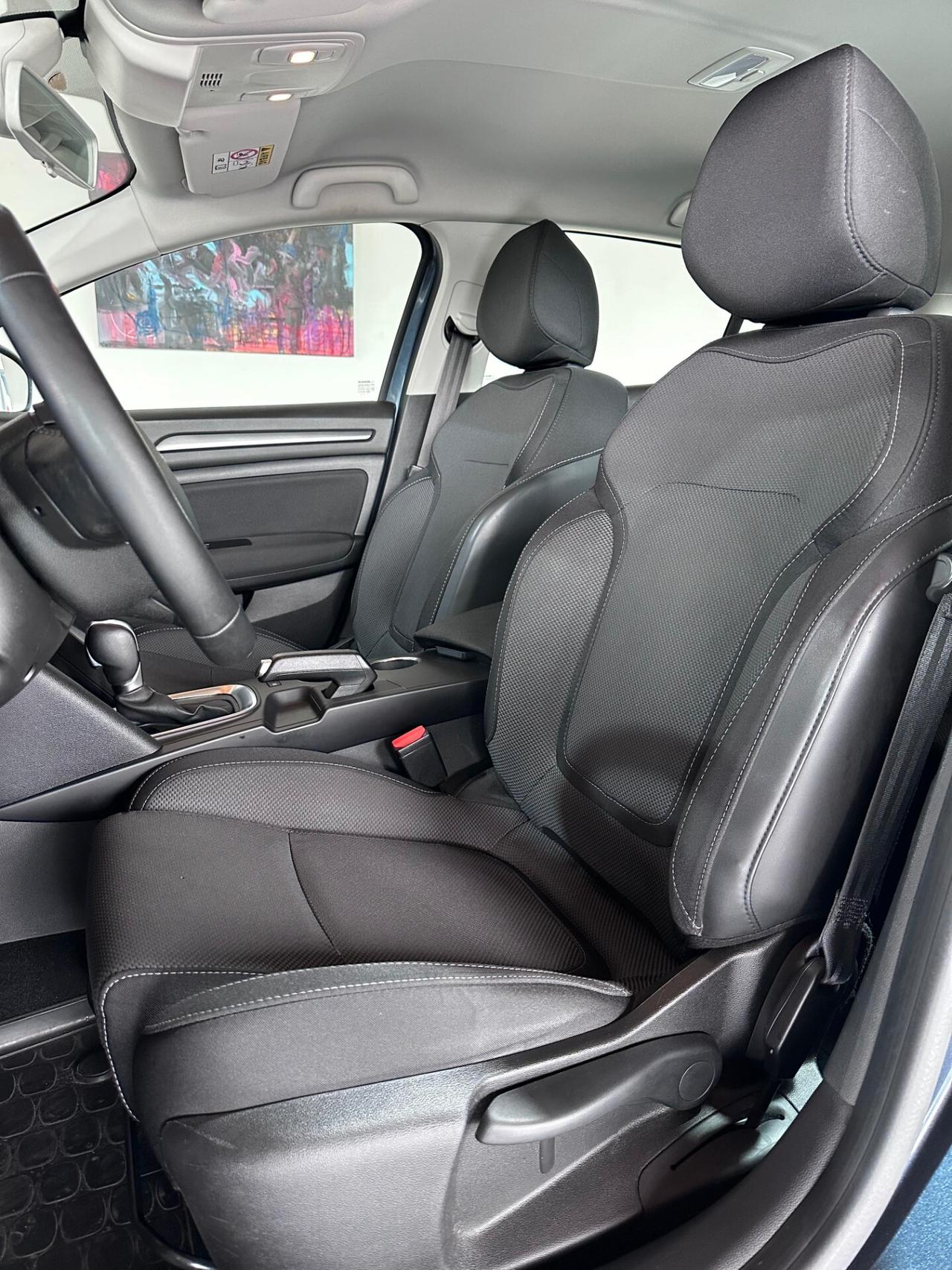 Renault Megane Mégane Blue dCi 115 CV EDC Techno