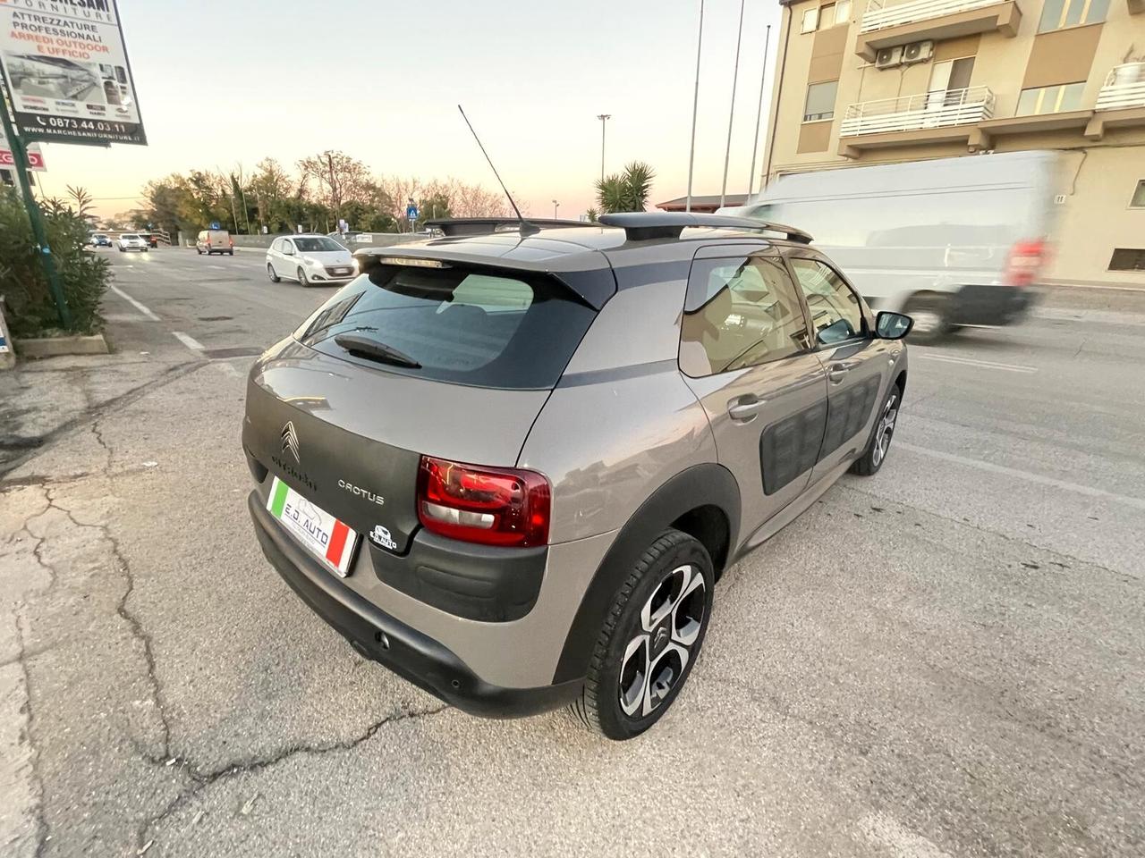 Citroen C4 Cactus BlueHDi 100 S&S ETG6 Shine