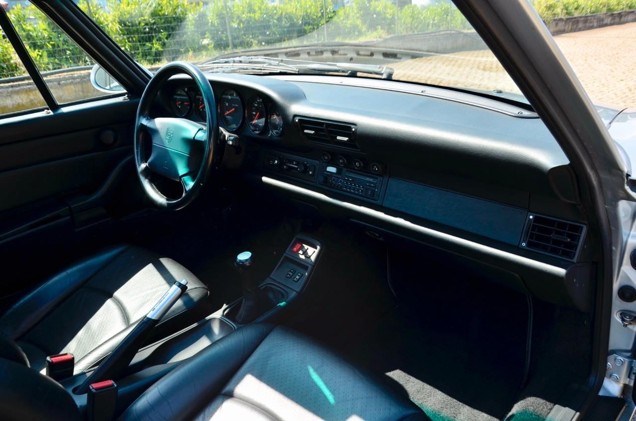 PORSCHE 911 993 3.6 CARRERA 2 COUPE’ 272cv , ASI ORO, PERFETTA , RESTAURO AI MASSIMI LIVELLI , TETTO, PERMUTE