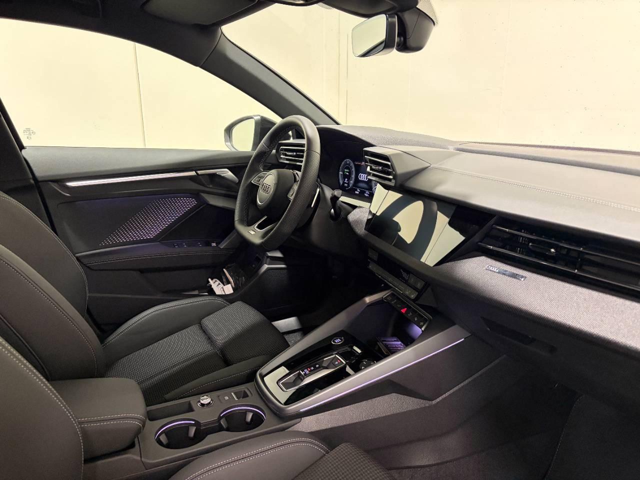 AUDI A3 ALLSTREET 40 TFSIe S-TRONIC IDENTITY CONTRAST
