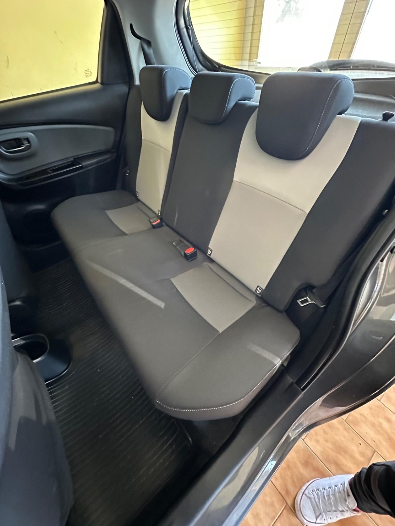 Toyota Yaris 1.3benz. 95.000km