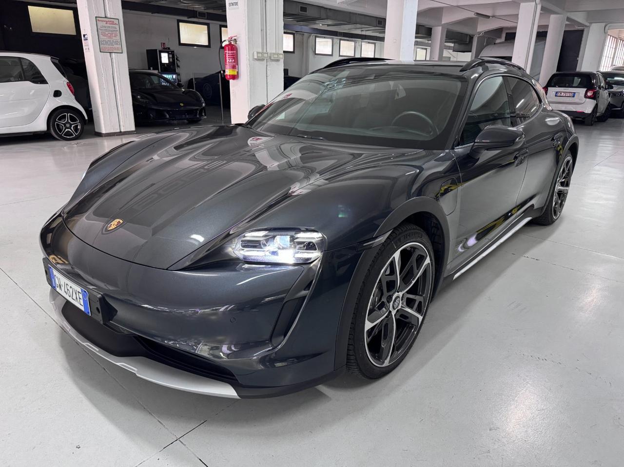 Porsche Taycan Cross Turismo 4S