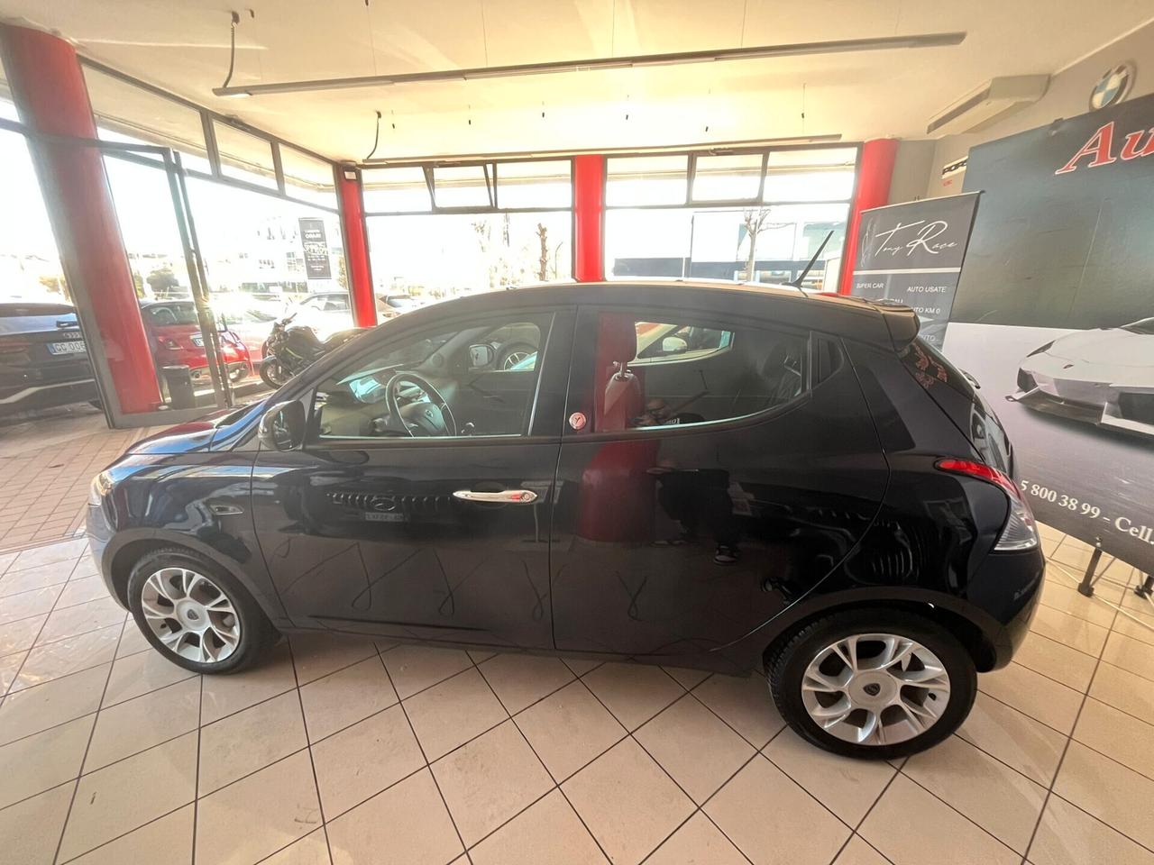 Lancia Ypsilon 1.2 69 CV 5 porte GPL Ecochic Gold