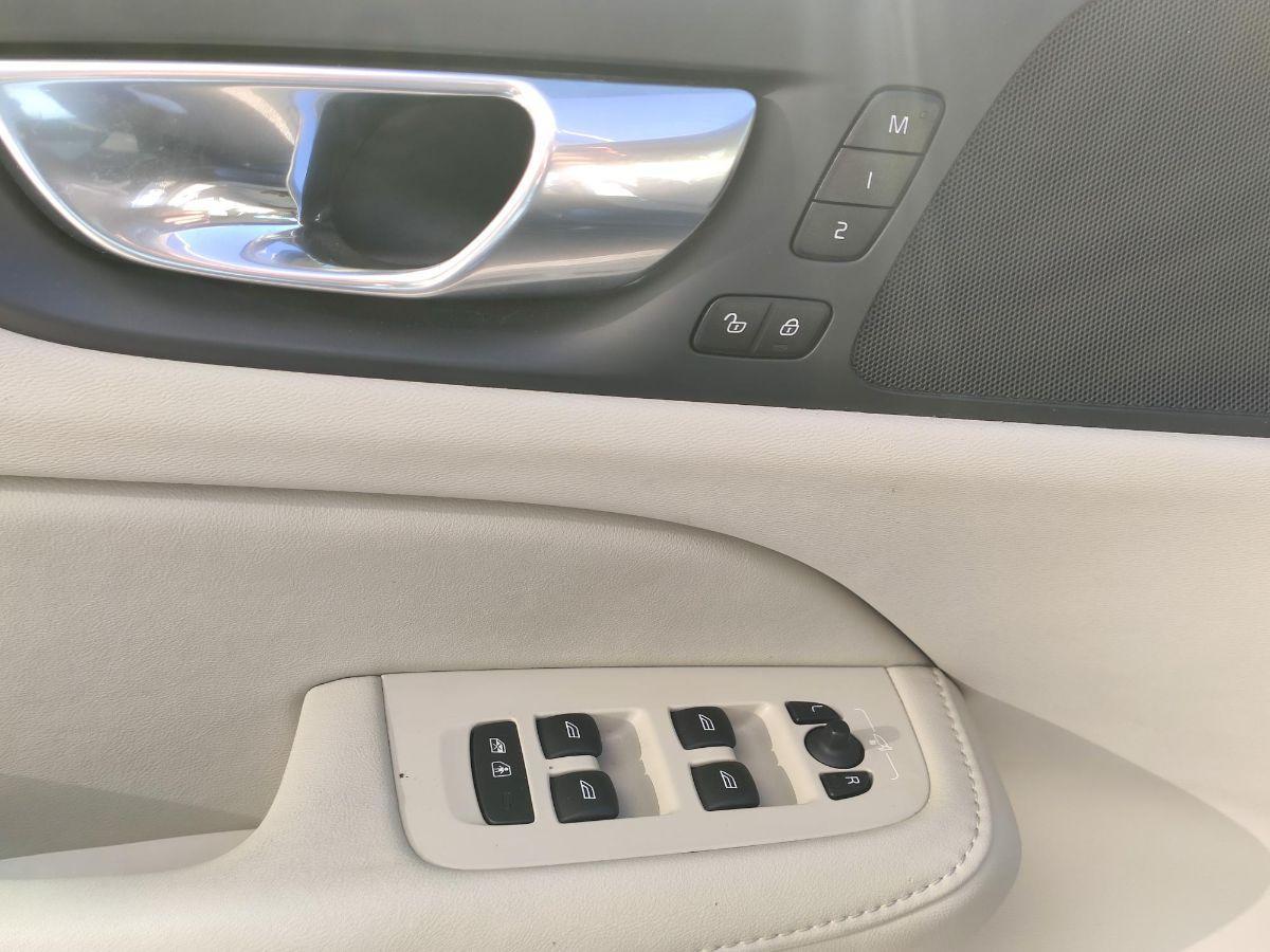 VOLVO - V60 - B4aut. Plus Bright
