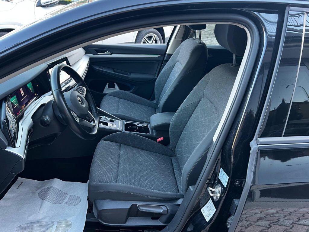 VOLKSWAGEN Golf 1.0 eTSI EVO DSG Life
