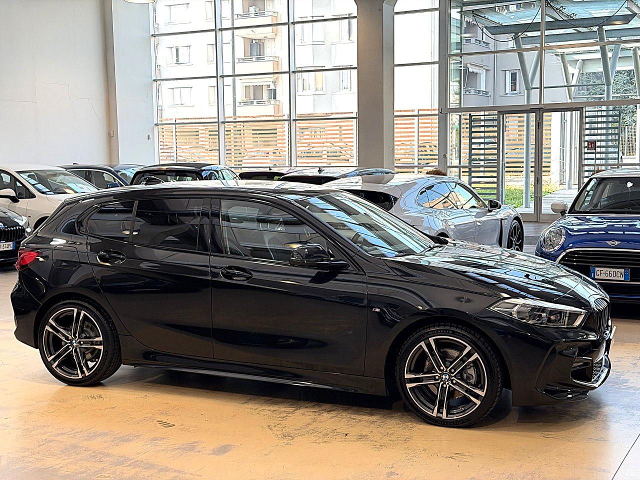 BMW 118 d Msport auto - LED - 18" - Carplay - Pack Luci