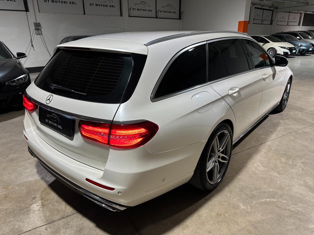 Mercedes-benz E 200 D Auto Sport Cerchi da 19' - LUCI 64 COLORI CRUISE ADATTIVO